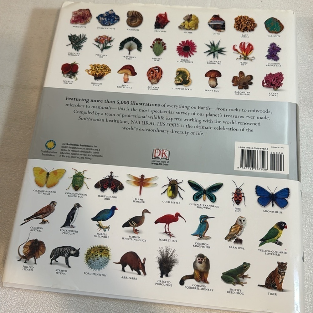 Smithsonian Natural History ultimate visual guide DK Publishing Hardcover - Picture 5 of 11